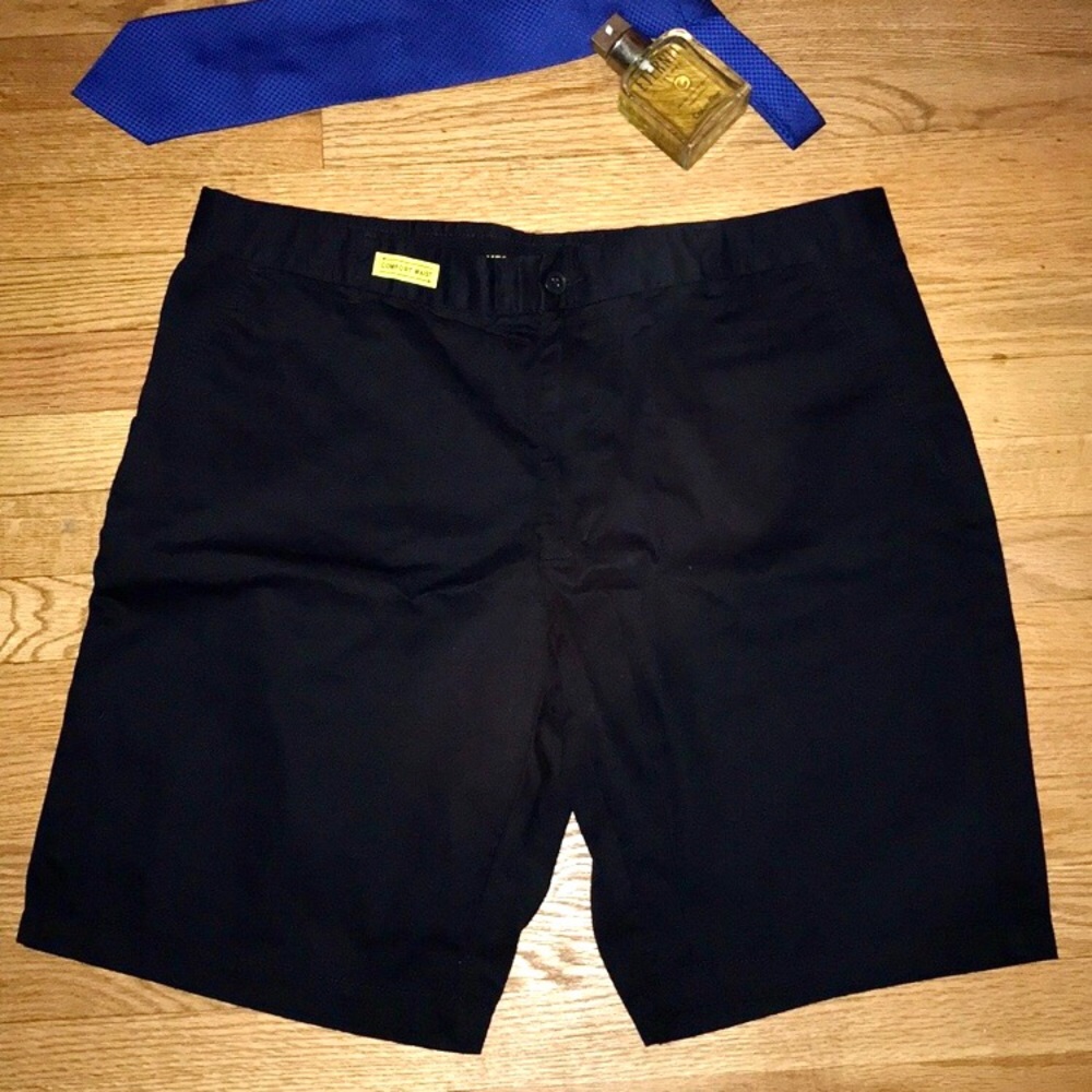 CLAIBORNE Khaki Shorts